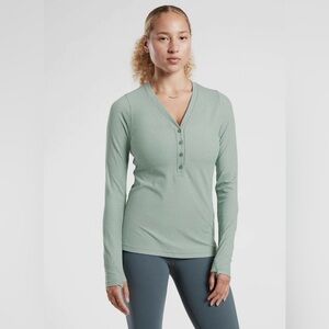 Athleta | Uptempo Ribbed Henley | Minimalistic Grey | Women’s Size Medium | NWT